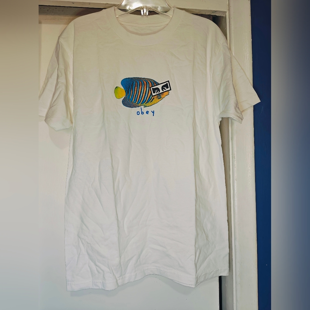 White Graphic T-Shirt- Size S BNWT